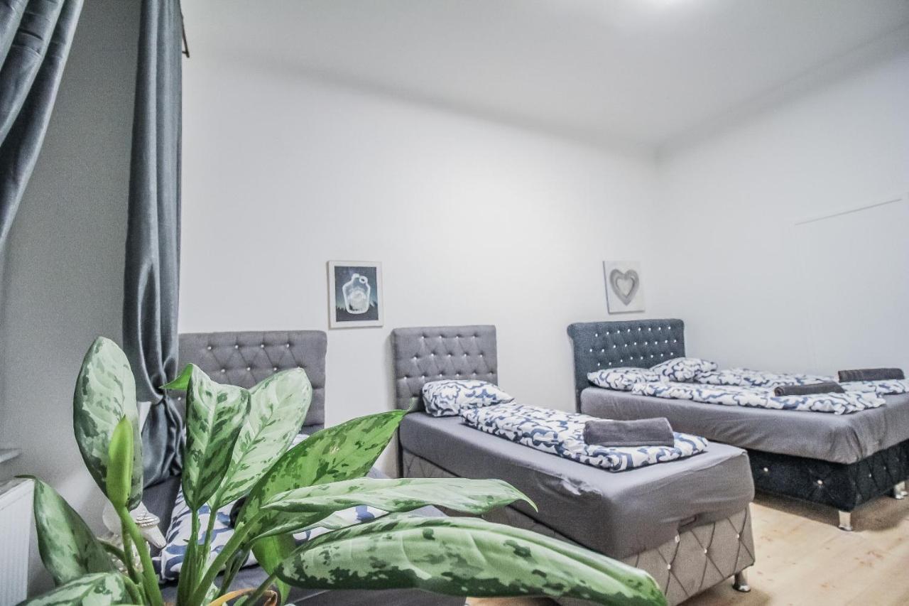 Comfort Quad Room Hn Вена Экстерьер фото