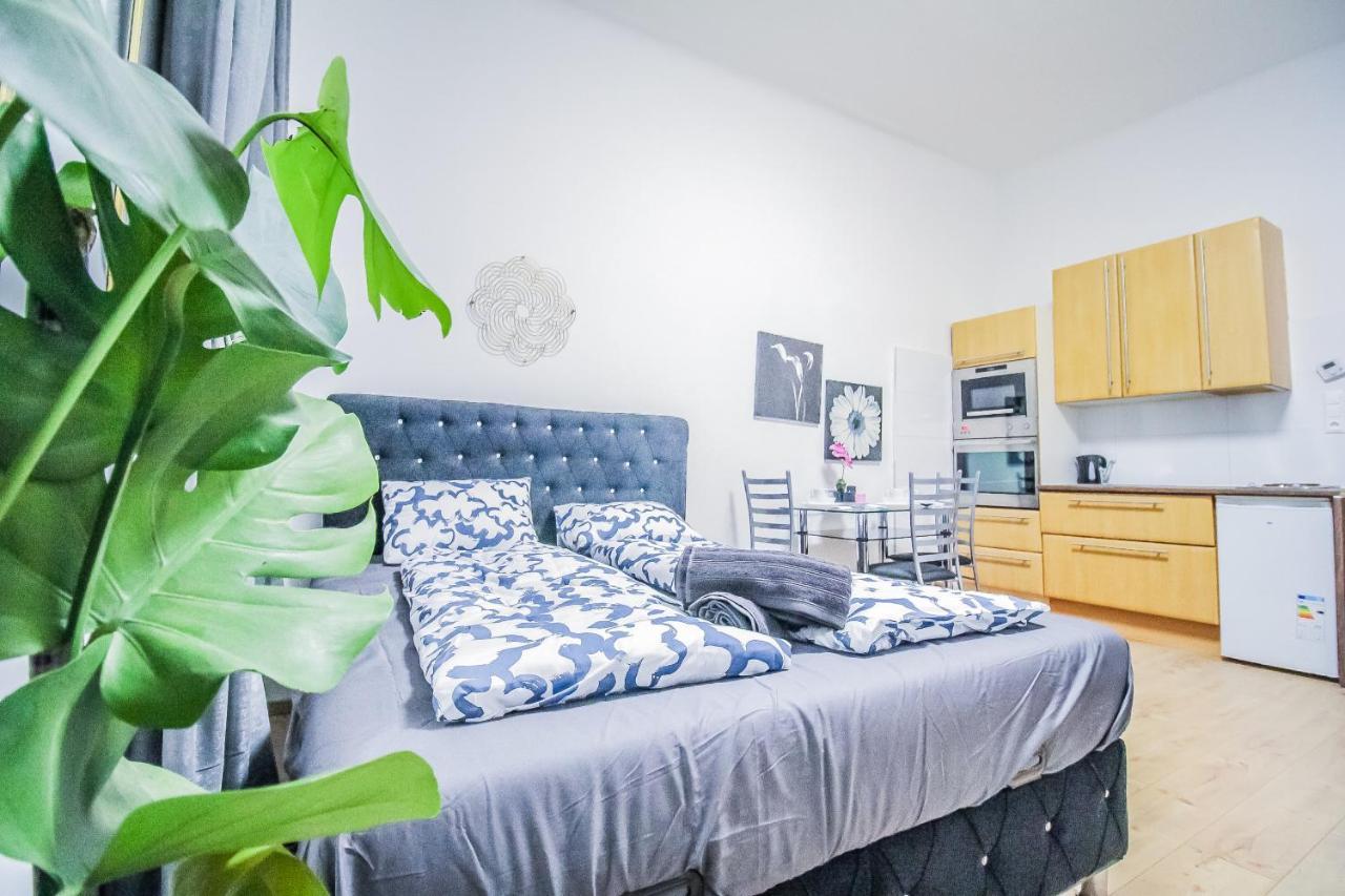 Comfort Quad Room Hn Вена Экстерьер фото